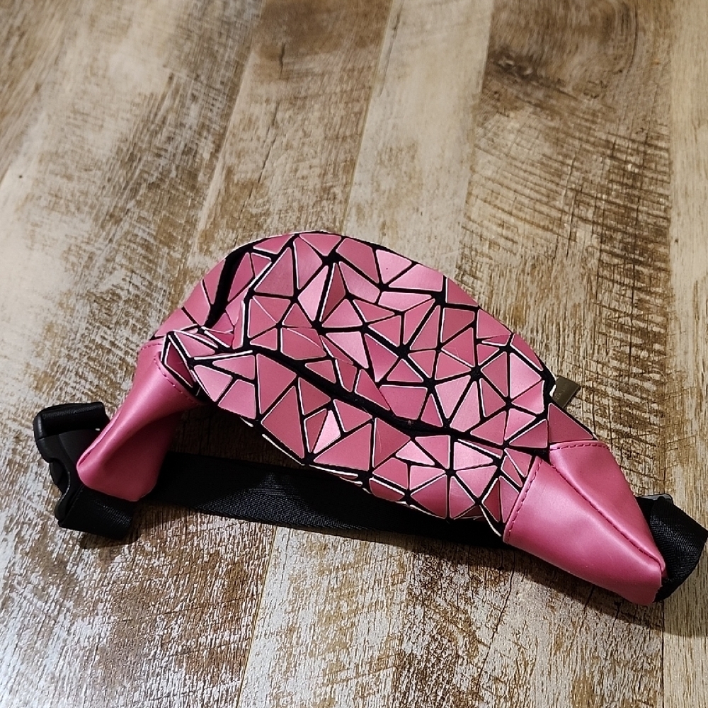 Patrizia Luca Pink and Black Geometric Bag - Picture 4 of 10